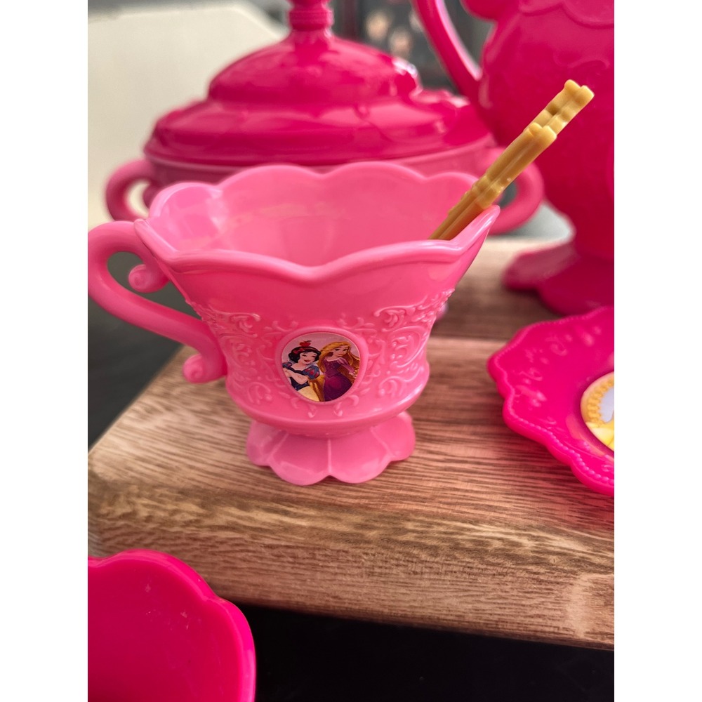 Disney Princess‎ Tea Set - Picture 4 of 6